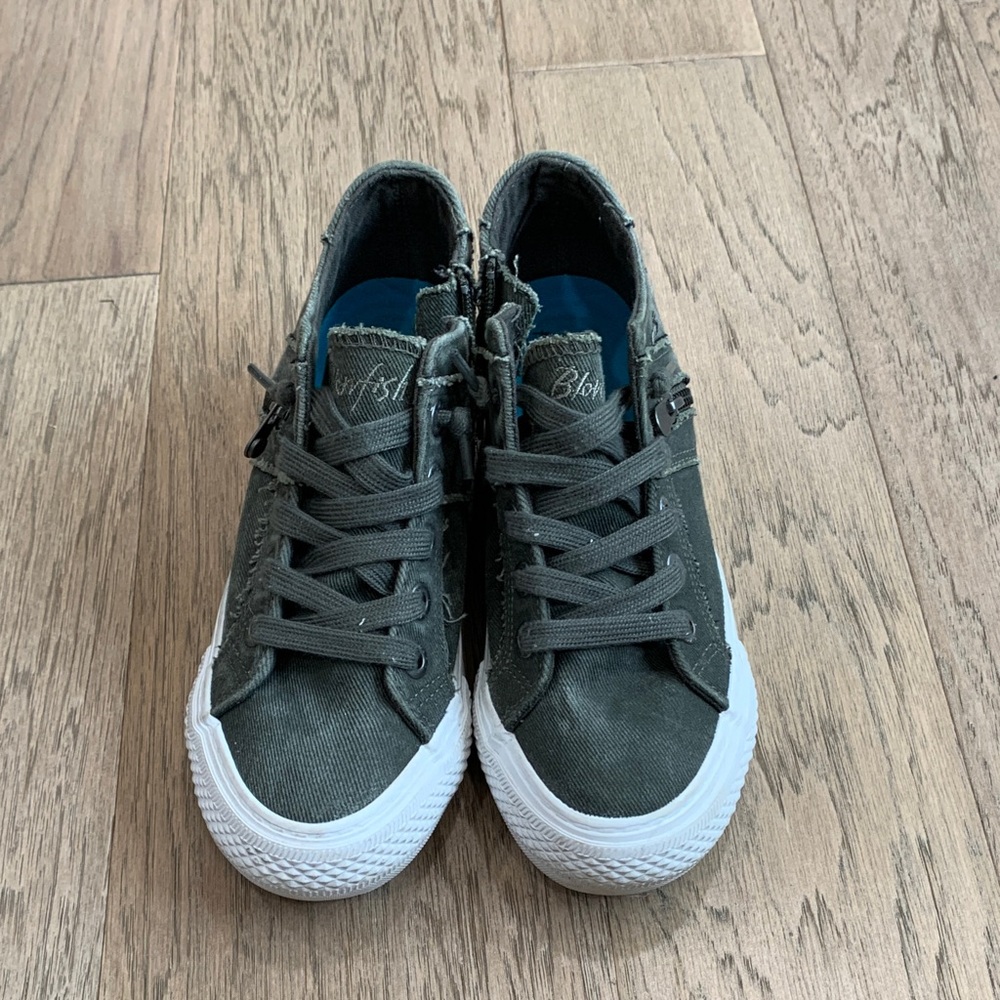 Blowfish Malibu Women's Melondrop Sneaker Size 8.5 - Picture 6 of 8